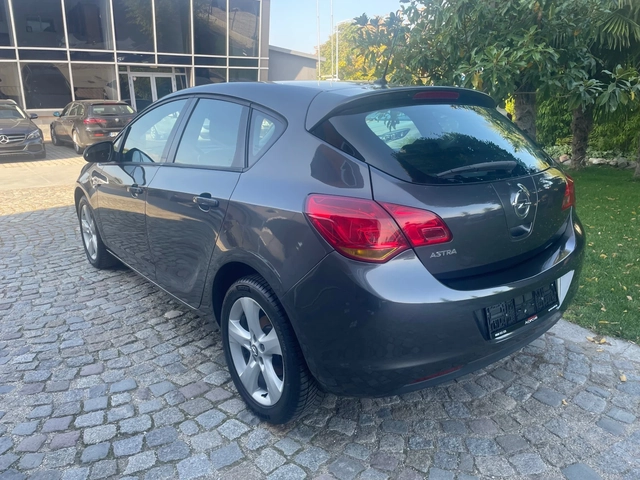 Opel Astra 1.4i Elective - автомобили, коли, обяви за нови и употребявани 4