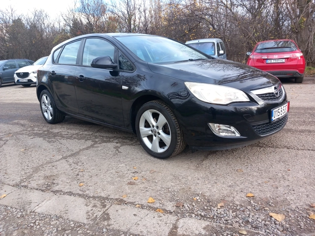 Opel Astra 1.3 CDTI - автомобили, коли, обяви за нови и употребявани 2