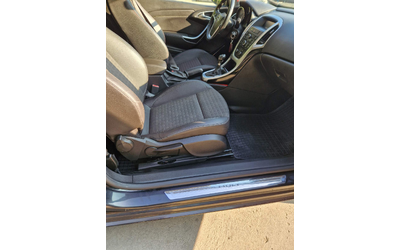 opel-astra-gtc-dve-vrati-sportno-okachvane - 4