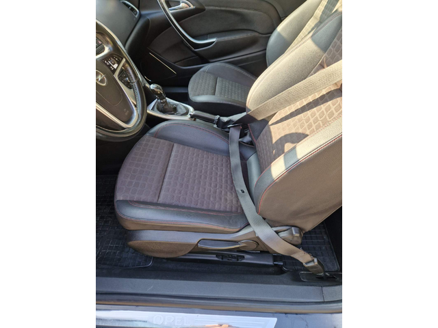 Opel Astra GTC – две врати спортно окачване - автомобили, коли, обяви за нови и употребявани 5