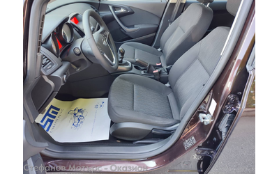 Opel Astra J 4-вр. Седан 116к.с. Бензин - автомобили, коли, обяви за нови и употребявани 11