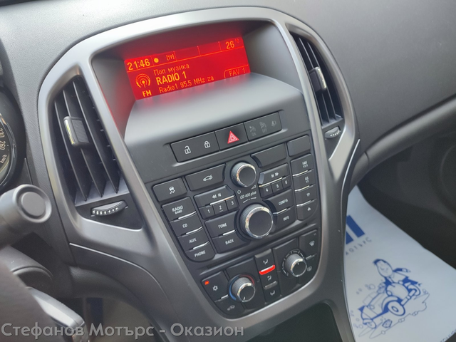 Opel Astra J 4-вр. Седан 116к.с. Бензин - автомобили, коли, обяви за нови и употребявани 14