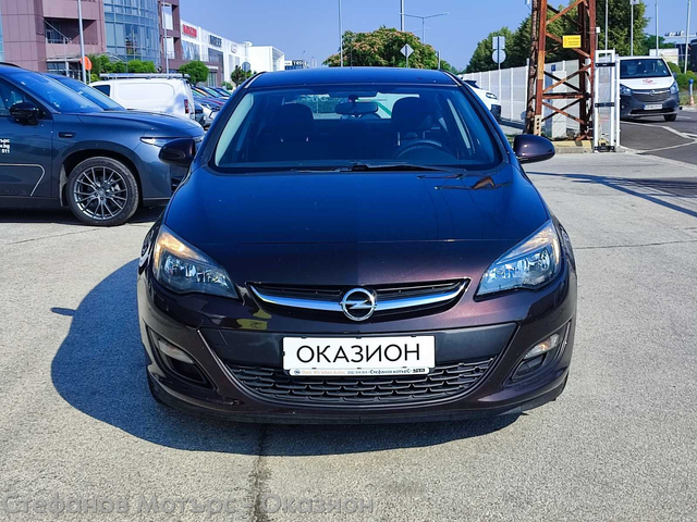Opel Astra J 4-вр. Седан 116к.с. Бензин - автомобили, коли, обяви за нови и употребявани 1