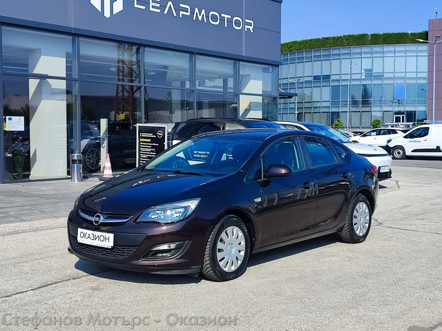 Opel Astra J 4-вр. Седан 116к.с. Бензин - автомобили, коли, обяви за нови и употребявани 2