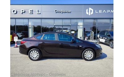 opel-astra-j-4-vr-sedan-116k-s-benzin - 4
