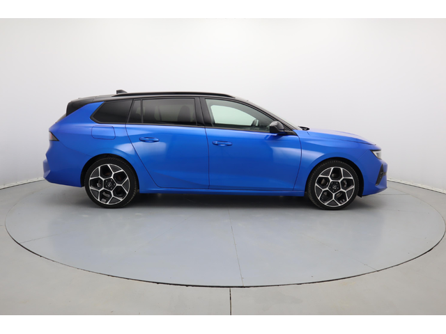 Opel Astra Sports Tourer Ultimate - автомобили, коли, обяви за нови и употребявани 10