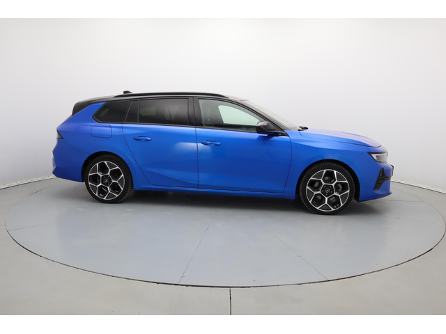 Opel Astra Sports Tourer Ultimate - автомобили, коли, обяви за нови и употребявани 9