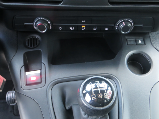 Opel Combo LIFE ПЪТНИЧЕСКИ 5+ 1 МЕСТА - автомобили, коли, обяви за нови и употребявани 9