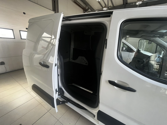 Opel Combo 1.5 DIESEL - автомобили, коли, обяви за нови и употребявани 7