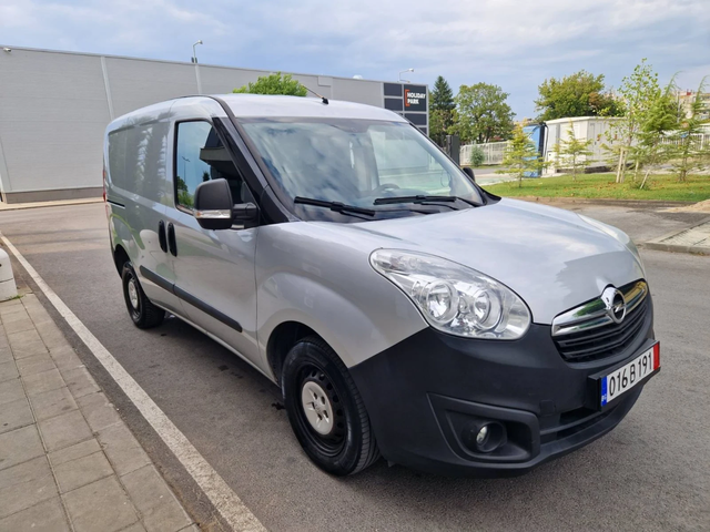 Opel Combo 1.3 - автомобили, коли, обяви за нови и употребявани 1