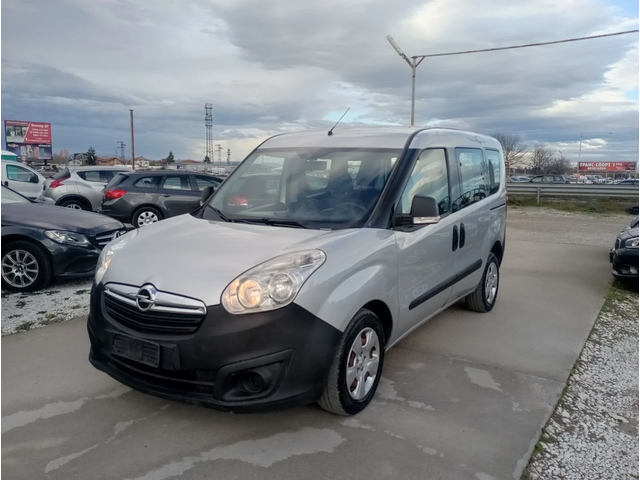Opel Combo 5 врати, Италия , ДДС - автомобили, коли, обяви за нови и употребявани 0