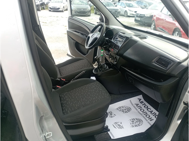 Opel Combo 5 врати, Италия , ДДС - автомобили, коли, обяви за нови и употребявани 6