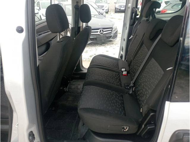 Opel Combo 5 врати, Италия , ДДС - автомобили, коли, обяви за нови и употребявани 8