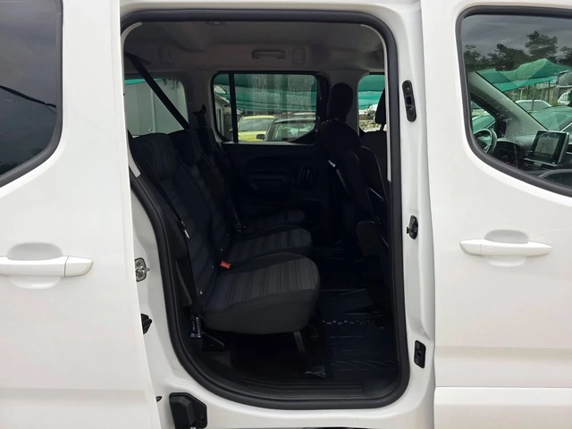 Opel Combo 1.5TDCI 130K.C. / 7 МЕСТА / НАВИ / КАР-ПЛЕЙ / - автомобили, коли, обяви за нови и употребявани 8