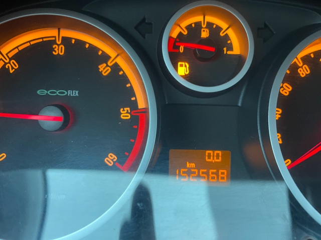 Opel Corsa 1.3m-jet - автомобили, коли, обяви за нови и употребявани 10