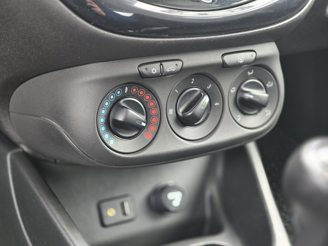 Opel Corsa 1.4i *Edition* - автомобили, коли, обяви за нови и употребявани 12