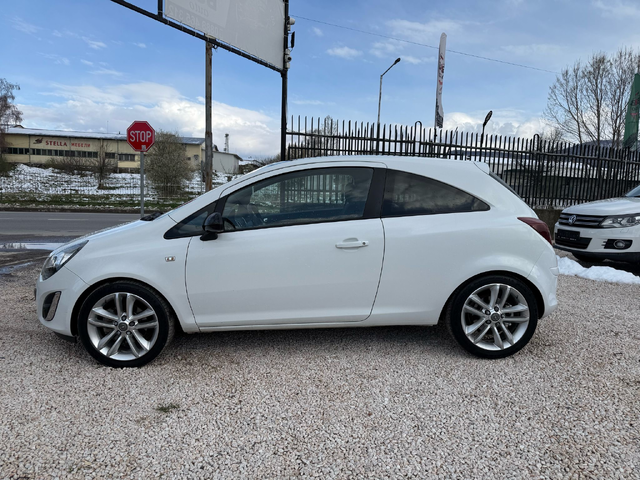 Opel Corsa 1.7 Дизел, Navi, Панорама, 131 к.с., ТОП - автомобили, коли, обяви за нови и употребявани 4