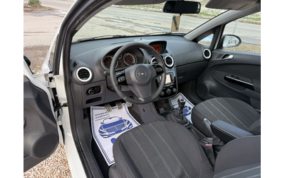 Opel Corsa 1.7 Дизел, Navi, Панорама, 131 к.с., ТОП - автомобили, коли, обяви за нови и употребявани 9