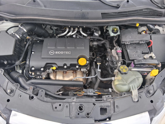 Opel Corsa Facelift + ГАЗ - автомобили, коли, обяви за нови и употребявани 9