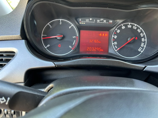 Opel Corsa 1.3CDTI, 75k.s. - автомобили, коли, обяви за нови и употребявани 11