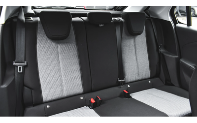 Opel Corsa e-Edition 50 kWh - автомобили, коли, обяви за нови и употребявани 10