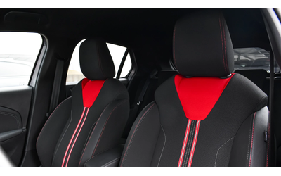 Opel Corsa e-GS Line 50 kWh - автомобили, коли, обяви за нови и употребявани 9