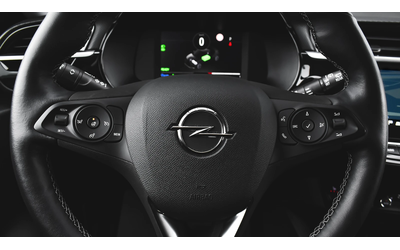 Opel Corsa e-Elegance 50 kWh - автомобили, коли, обяви за нови и употребявани 12