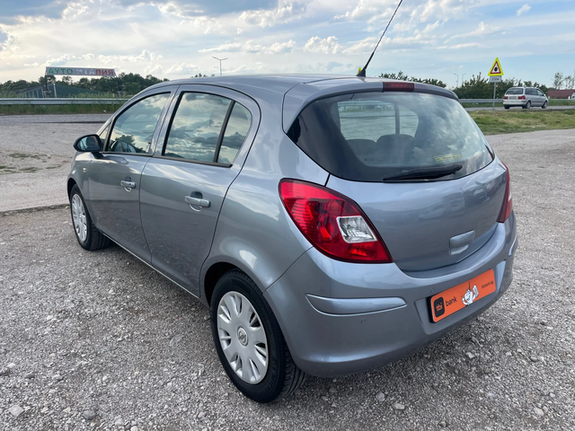 Opel Corsa 1.3CDTI-ITALIA - автомобили, коли, обяви за нови и употребявани 10
