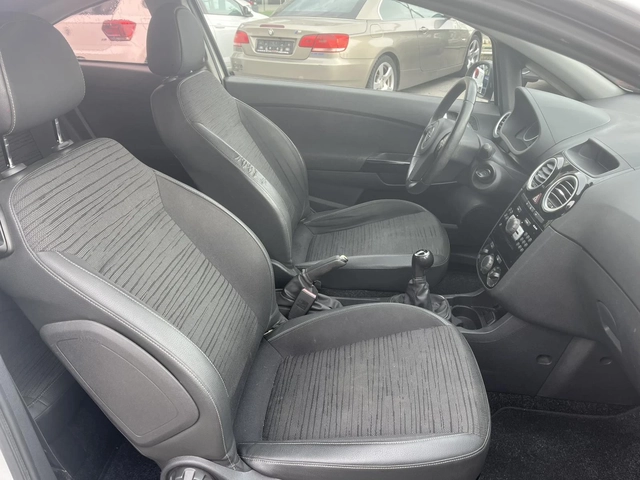 Opel Corsa 1.3 GAS/BENZ - автомобили, коли, обяви за нови и употребявани 11
