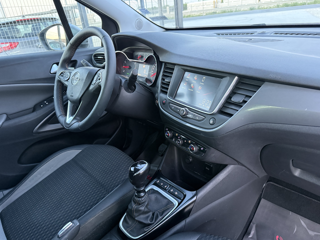 Opel Crossland X 1.2i* 2022г.* РЪЧКА* 109.000КМ* НОВА - автомобили, коли, обяви за нови и употребявани 12