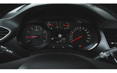 Opel Crossland X 1.2 Enjoy - автомобили, коли, обяви за нови и употребявани 14