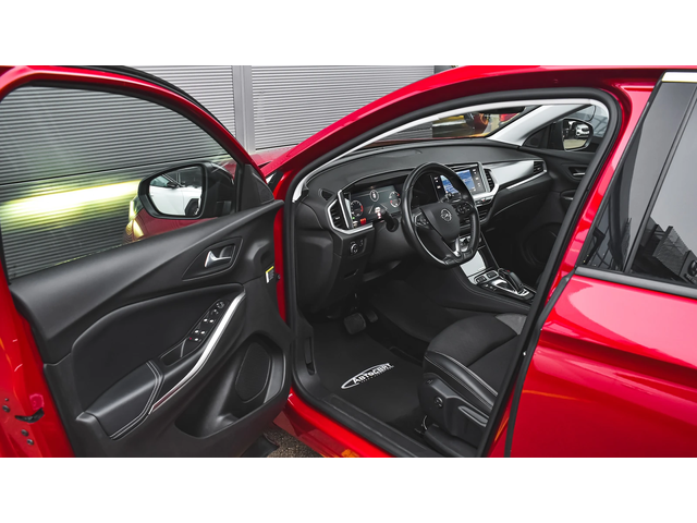 Opel Grandland 1.2 Turbo GS Line Automatic - автомобили, коли, обяви за нови и употребявани 7