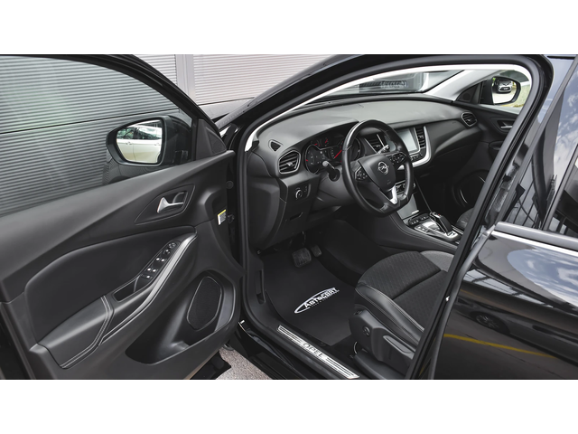 Opel Grandland X 1.6 Turbo Innovation Plug-in Hybrid4 4x4 Automatic - автомобили, коли, обяви за нови и употребявани 7