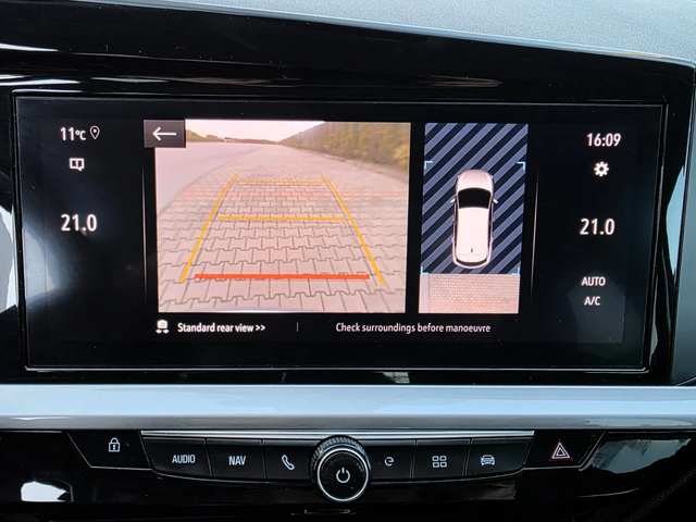 Opel Grandland X GSe/AWD/AT8/1.6PHEV/300hp - автомобили, коли, обяви за нови и употребявани 9