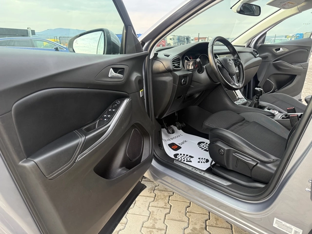 Opel Grandland X 1.6 cdti  120 ks Собствен лизинг !!! - автомобили, коли, обяви за нови и употребявани 8