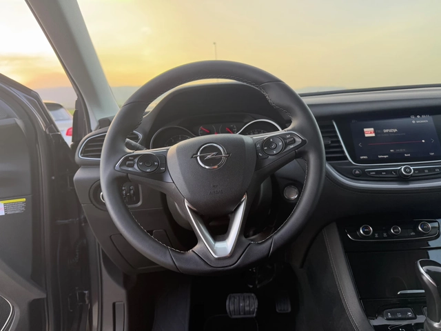 Opel Grandland X 1.2 benzin 131ks Automatic !!! Лизинг !!! - автомобили, коли, обяви за нови и употребявани 11