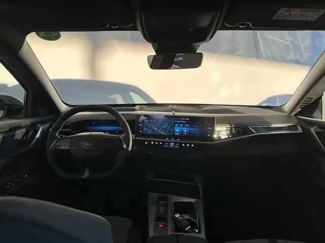 Opel Grandland X 73kWh GS DISTR 360* Matrix HUD Winter Package PANO - автомобили, коли, обяви за нови и употребявани 4