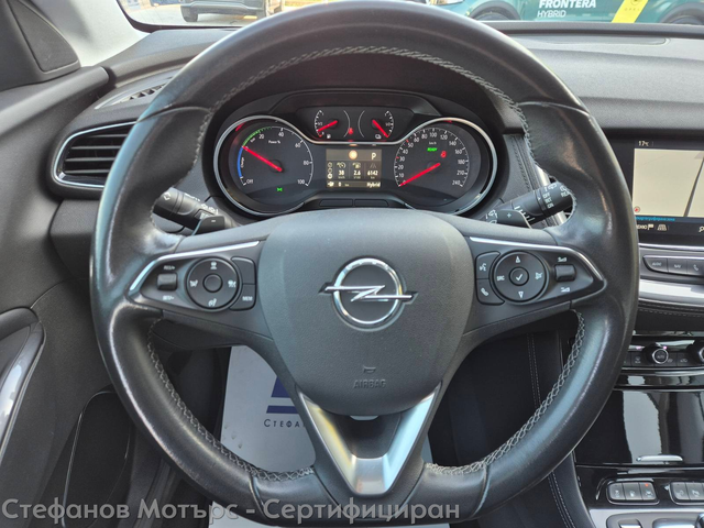 Opel Grandland X SUV 224к.с. Plug-In Hybrid - автомобили, коли, обяви за нови и употребявани 8