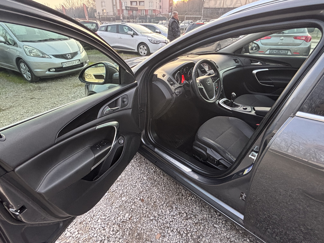 Opel Insignia 2.0CDTI - автомобили, коли, обяви за нови и употребявани 12