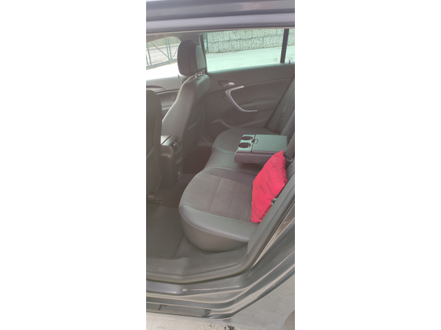 Opel Insignia, 2011 г., 193000 км, 0 к.с. - автомобили, коли, обяви за нови и употребявани 10