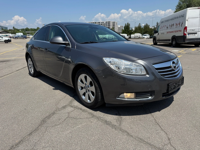 Opel Insignia 2.0CDTI-2011-AUTO-NAVI - автомобили, коли, обяви за нови и употребявани 1