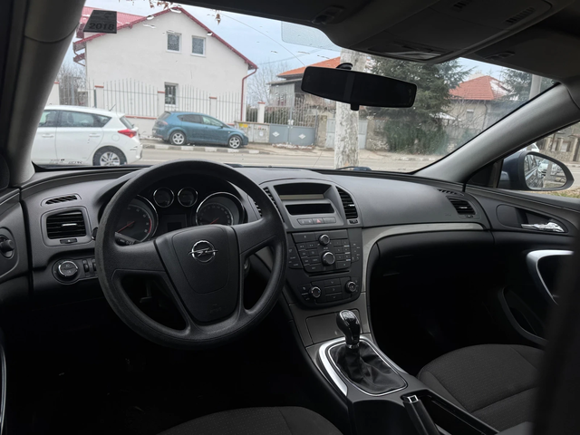 Opel Insignia 1.8 BENZIN AUSTRIA - автомобили, коли, обяви за нови и употребявани 14
