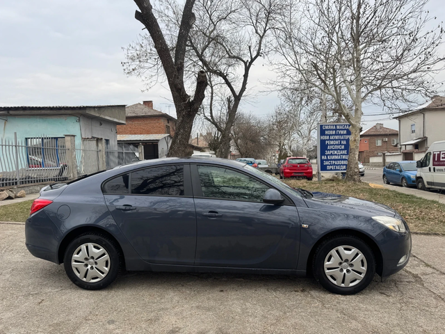 Opel Insignia 1.8 BENZIN AUSTRIA - автомобили, коли, обяви за нови и употребявани 3
