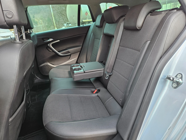 Opel Insignia 2.0 AVTOMAT/4X4/KOJA/NAVIGACIA - автомобили, коли, обяви за нови и употребявани 12