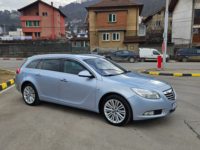 Opel Insignia 2.0 AVTOMAT/4X4/KOJA/NAVIGACIA - автомобили, коли, обяви за нови и употребявани 6