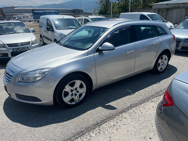 Opel Insignia 2.0 Diesel 130 k.c - автомобили, коли, обяви за нови и употребявани 2