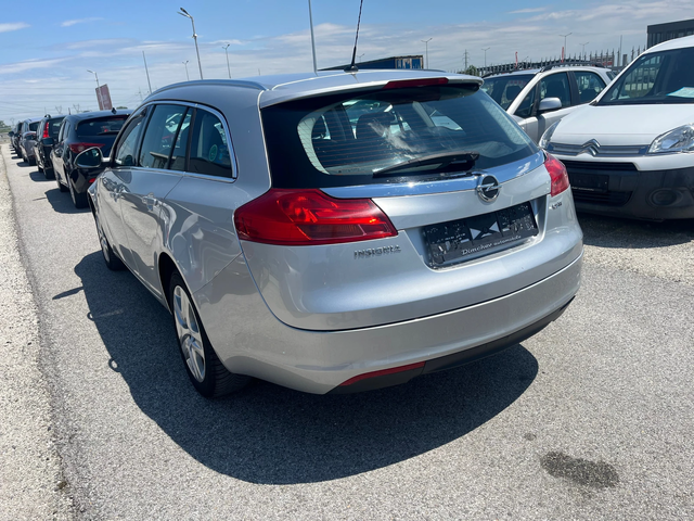 Opel Insignia 2.0 Diesel 130 k.c - автомобили, коли, обяви за нови и употребявани 4