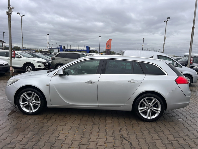 Opel Insignia 2.0CDTI AVTOMAT/NAVI EURO 5 - автомобили, коли, обяви за нови и употребявани 8