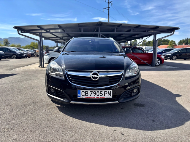 Opel Insignia Sports Tourer - автомобили, коли, обяви за нови и употребявани 0