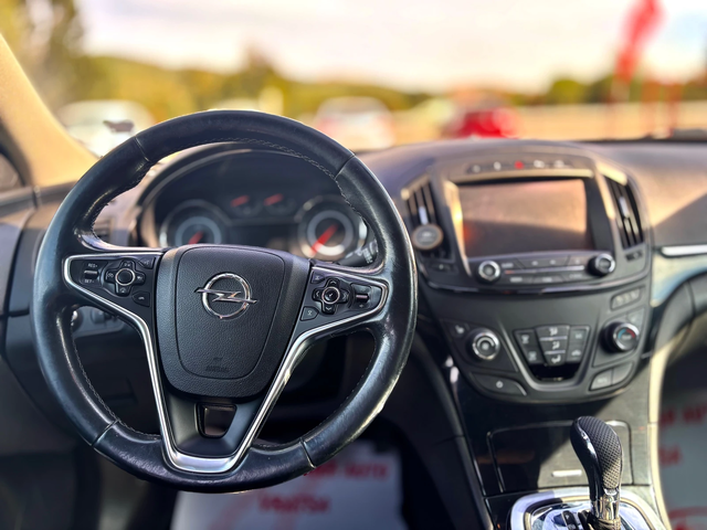 Opel Insignia Sports Tourer - автомобили, коли, обяви за нови и употребявани 6